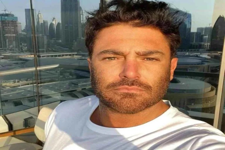 هوتن شکیبا در کنسرت بمرانی غوغا کرد: هنرنمایی غیرمنتظره بازیگر در قامت خواننده
